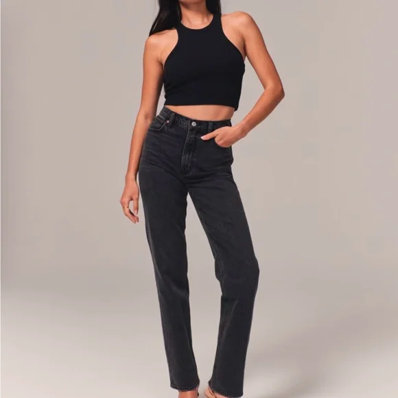 Classic Black Women's Jeans - Picture 3 of 8
